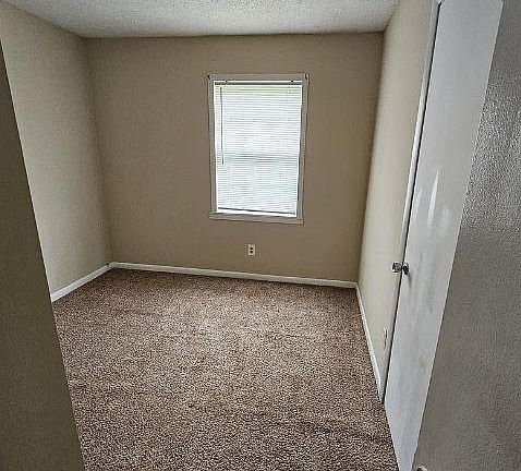 5th image of 6118 Belgrade Dr NW