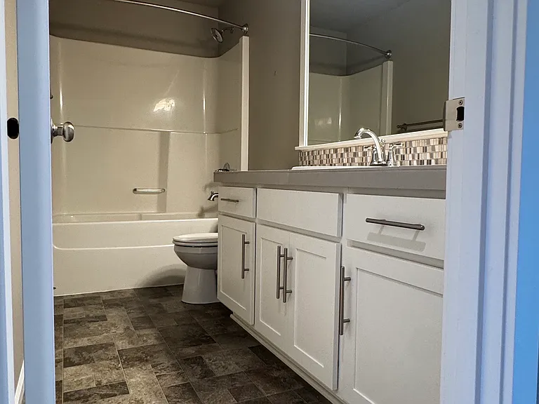 7985 NE Sabo St — Photo 10