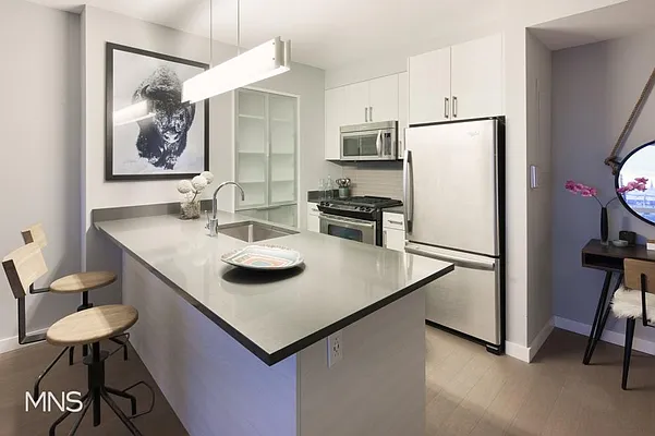 Rented by MNS Marketing | media 2