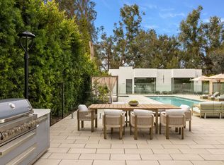 505 S Barrington Ave #404, Los Angeles, CA 90049