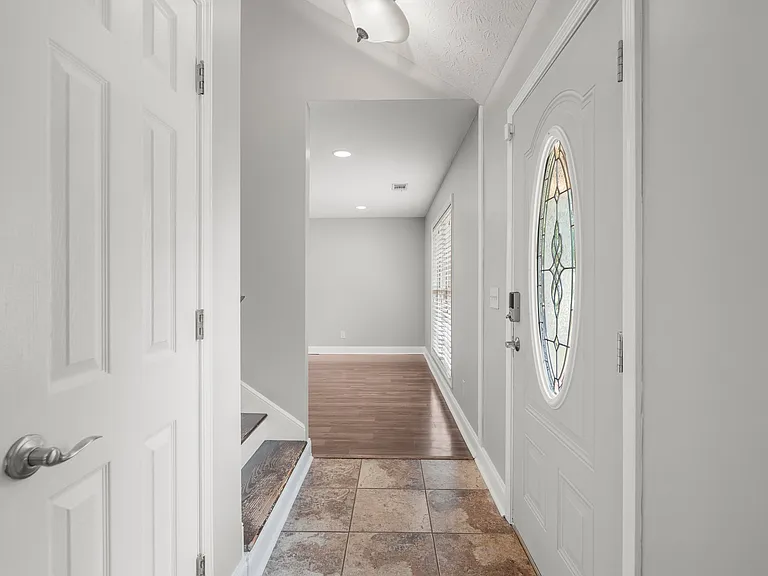 6204 Perry Ave — Photo 3