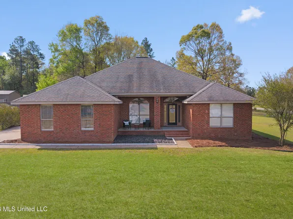6 E Deerwood Dr, Perkinston, MS 39573