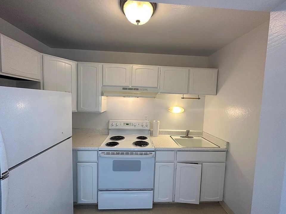 1st image of 518 Avenue Alhambra #9
