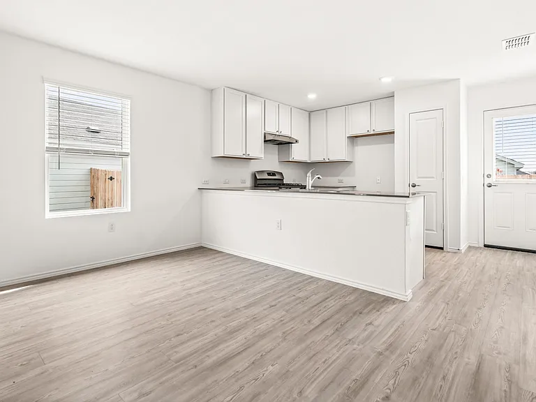 10119 Ana Hts — Photo 11