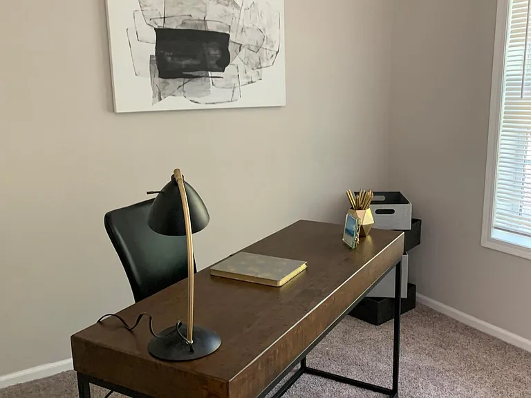 565 Harvey Ave — Photo 6