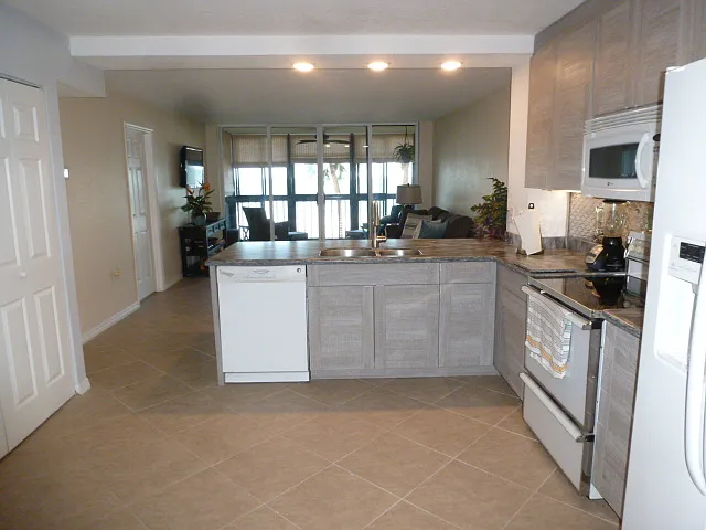 18304 Gulf Blvd #210 — Photo 9