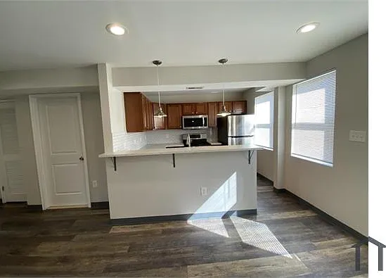 5504 Midwood Ave #2 — Photo 9