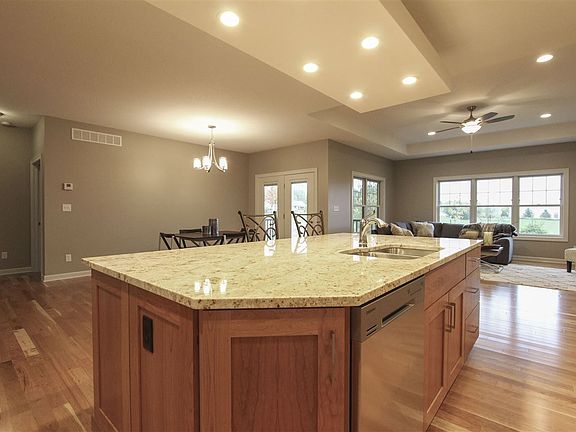3rd image of 1724 Whispering Pines Cir