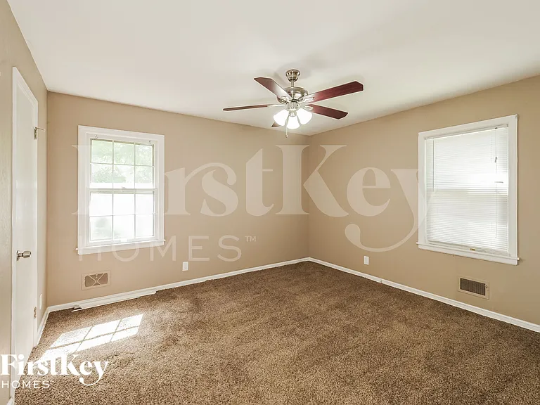 7607 Arlington Ave — Photo 10
