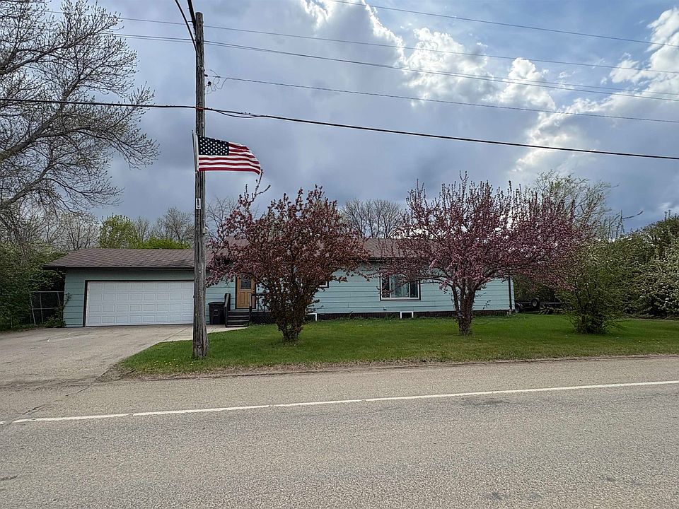 1st image of 112 Pleasant Ave N