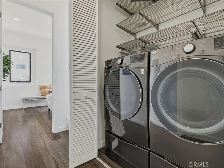 1301 Tamarind Ave — Photo 19