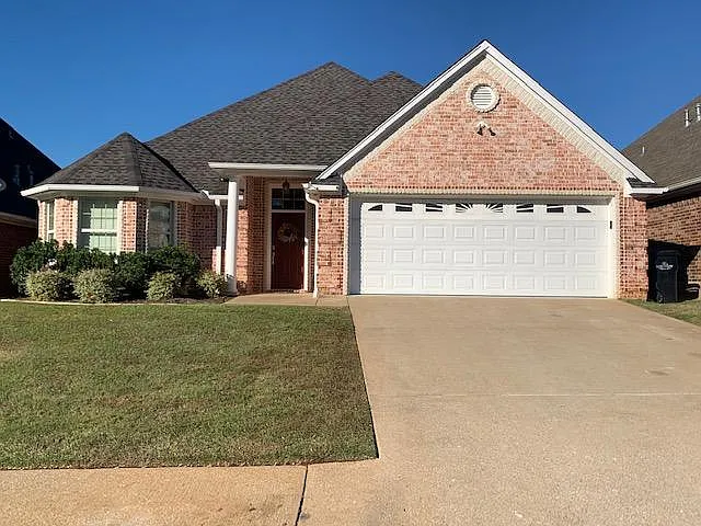 1707 Valley Brook Ln — Photo 1