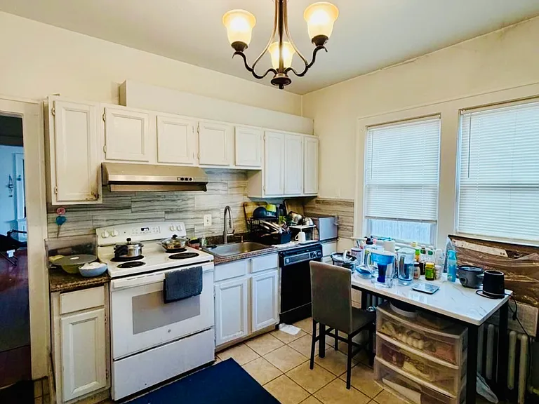 1064 Washington Ave #1 — Photo 5