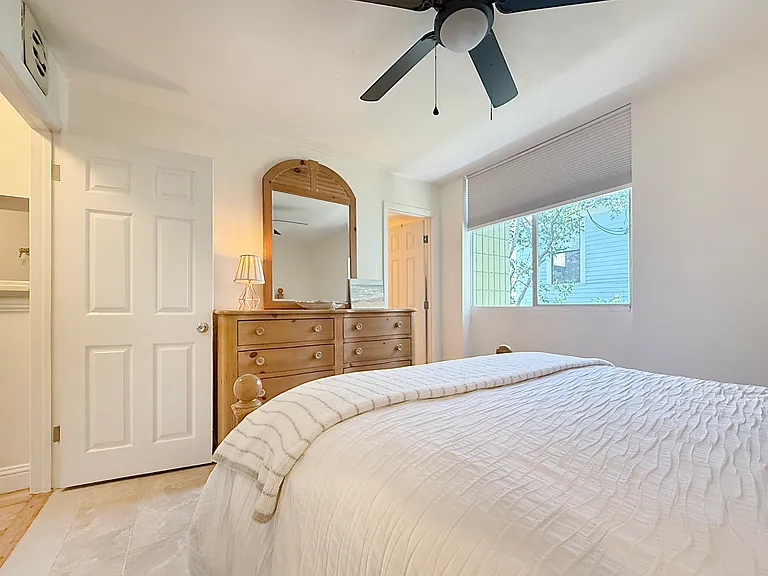 1301 S Howard Ave #B8 — Photo 17