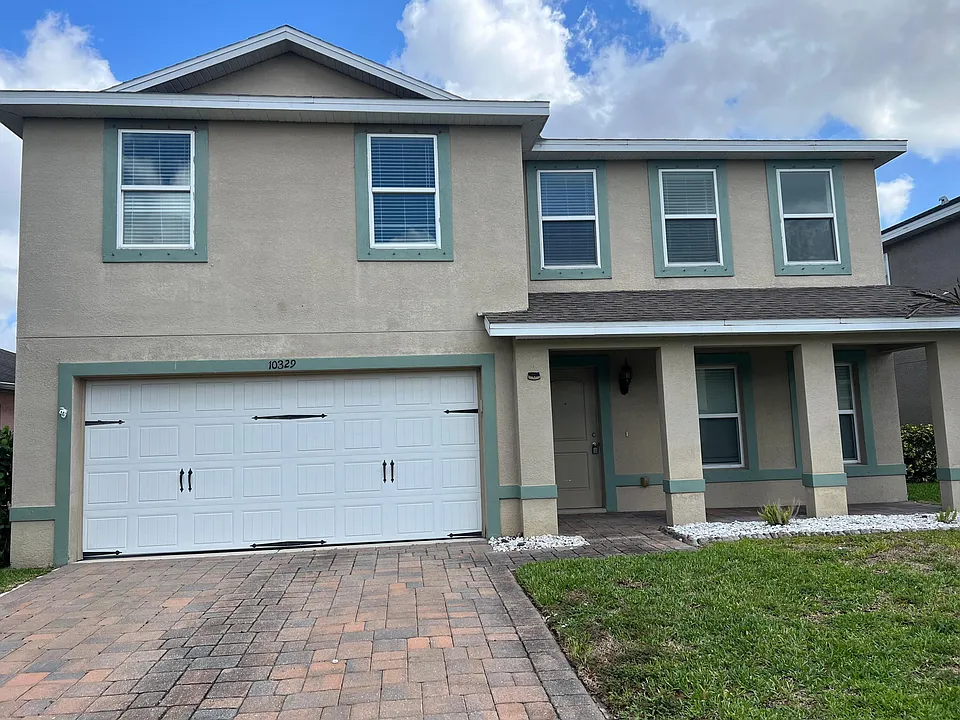 10329 Canal Brook Ln