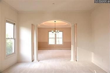 4th image of 240 Nob Hill Oval