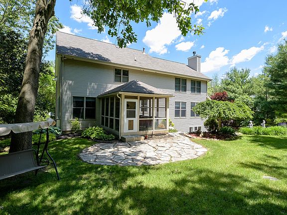 2nd image of 6085 Bethany Cir