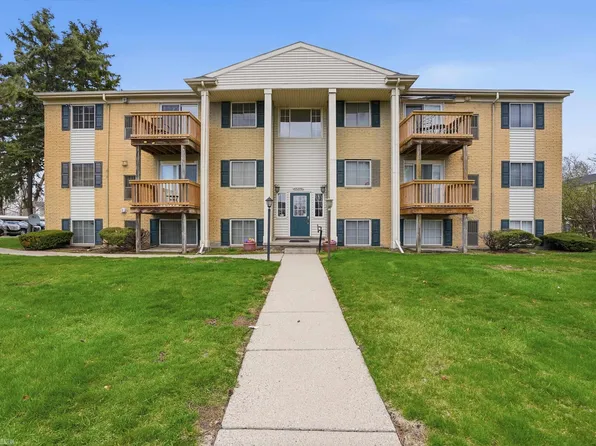 45290 Keding St APT 301, Utica, MI 48317