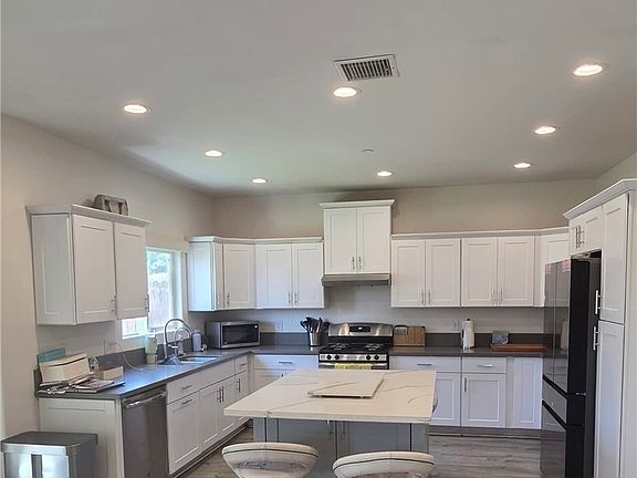 2nd image of 11739 Thorson Ave