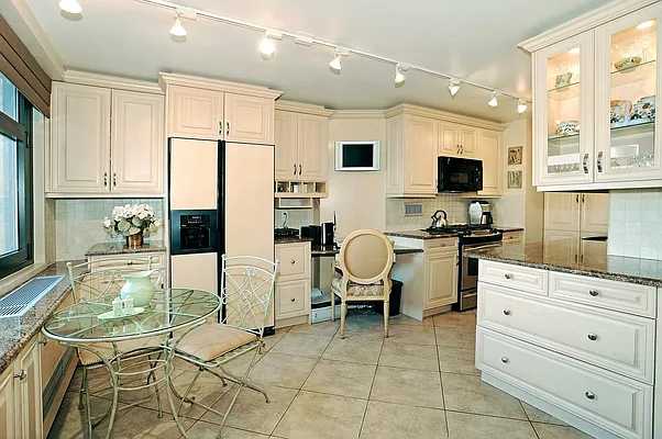 Sold by Corcoran | media 4