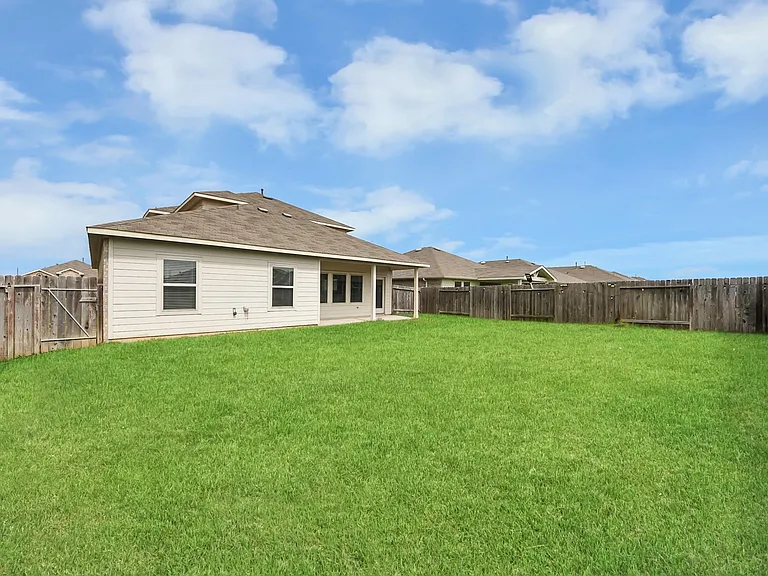 4406 Andorno Dr — Photo 45