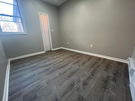 3rd image of 506 Broadway Tpke #C