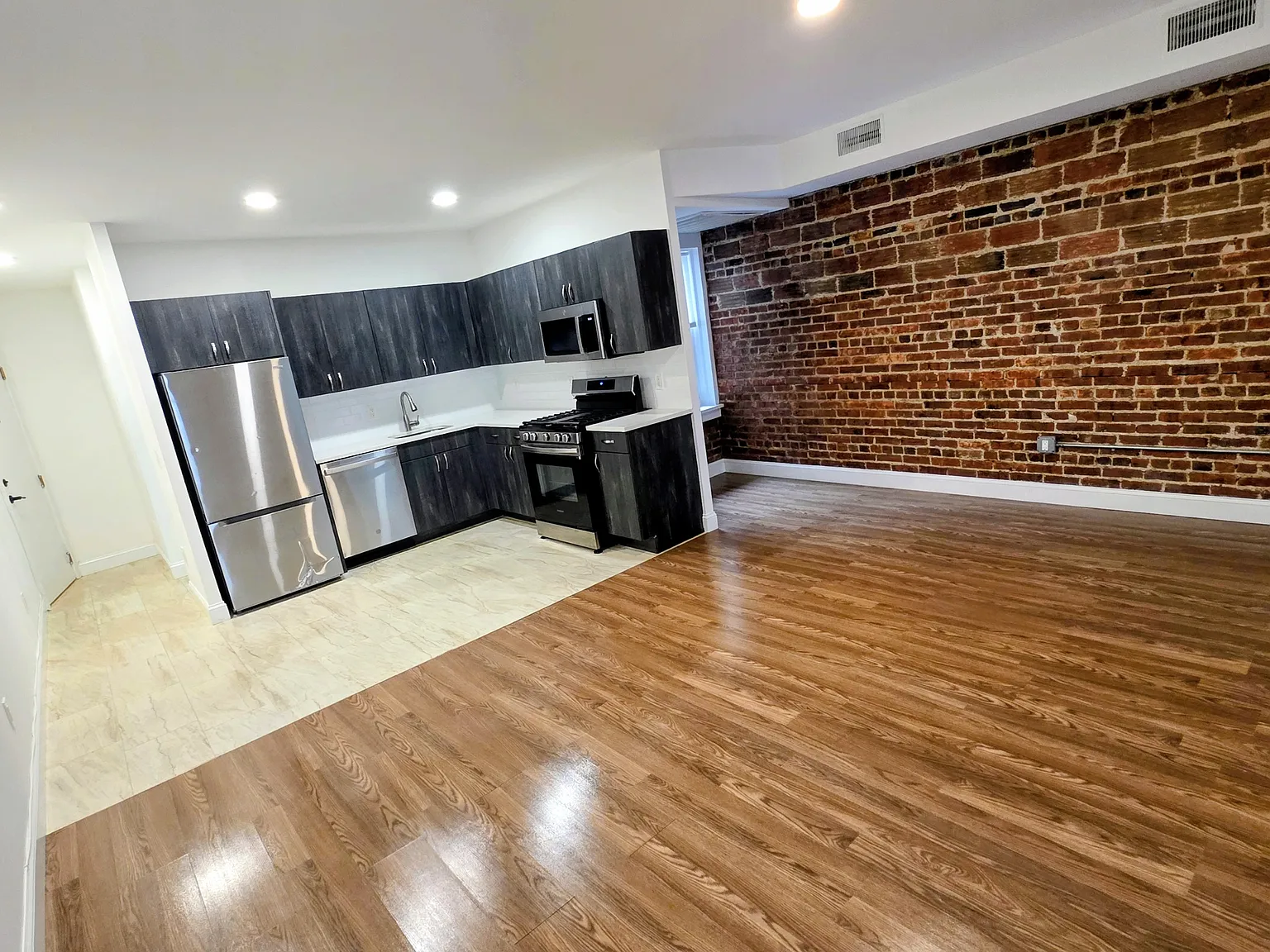 2 bed, $2,100 — Photo 1