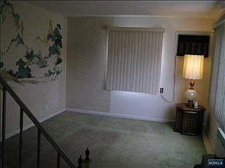 4th image of 213 Brighton Ave