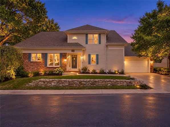4512 W 90th St, Prairie Village, KS 66207