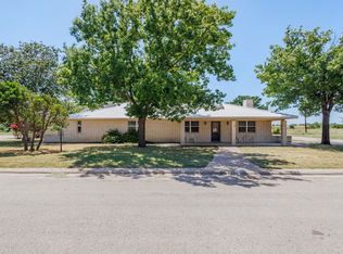 1517 Hillcrest St, Coleman, TX 76834