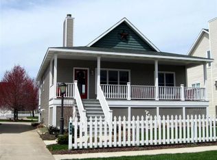 446 Summer Grove Dr, Douglas, MI 49406