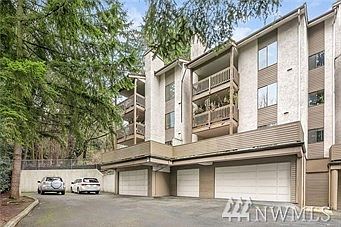 1st image of 10513 NE 32nd Pl APT H305