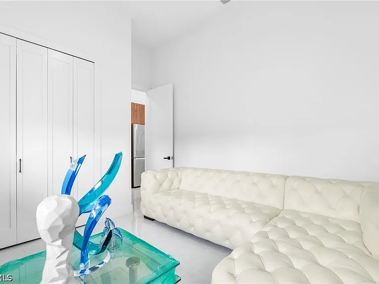 2506 SW Embers Ter — Photo 11