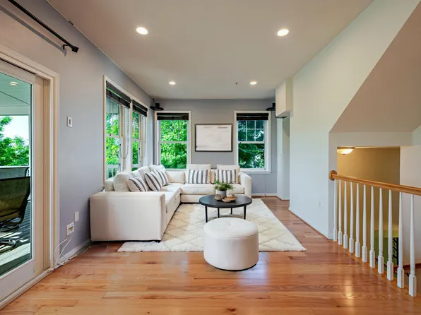 2390 Elvans Rd SE, Washington, DC 20020