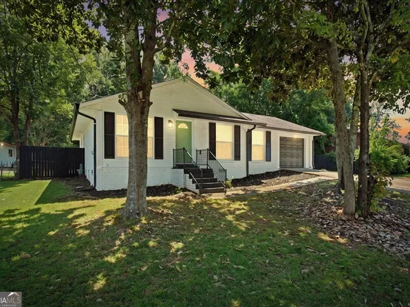 83 Sunset Ln, Newnan, GA 30263