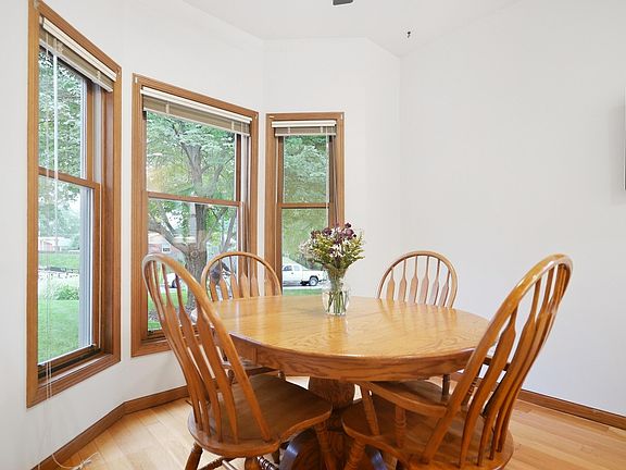 4th image of 5011 Waters Edge Dr