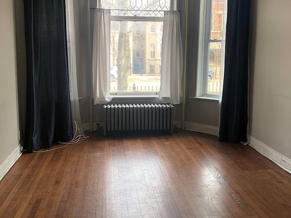 3rd image of 4148 N Ashland Ave APT 1