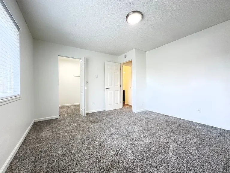 12590 SW Butner Rd — Photo 15