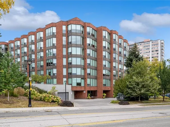 2121 Lakeshore Rd #404, Burlington, ON L7R 1C9