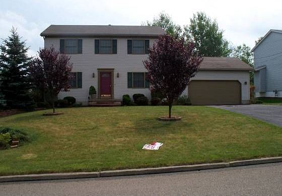 1st image of 301 Lauretta Ln