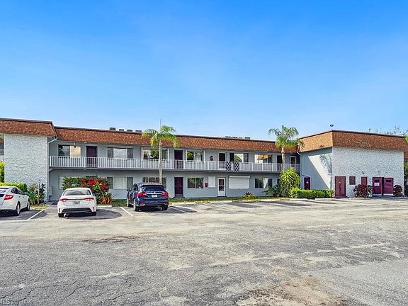 3rd image of 2878 Donnelly DR #106