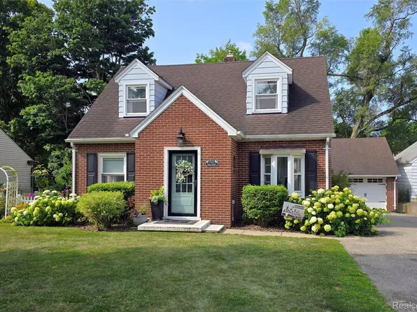 7551 Forest St, Dexter, MI 48130