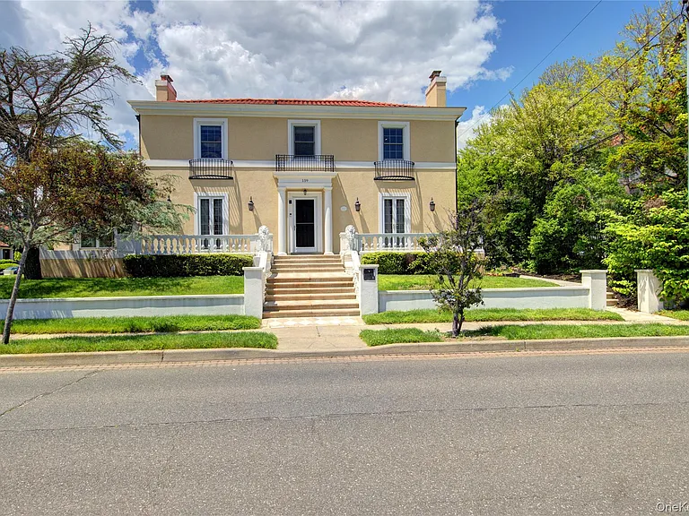 159 Magnolia Blvd — Photo 4