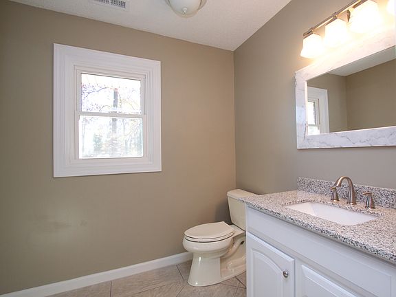 5th image of 5405 Wood Leaf Dr