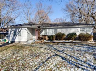 849 W Tracy St, Springfield, MO 65807