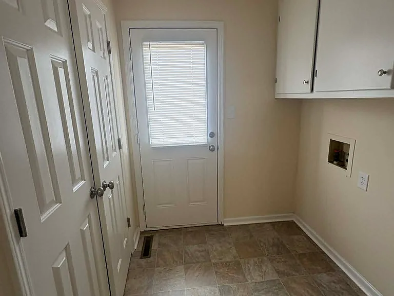1768 Patrick Way #B — Photo 19