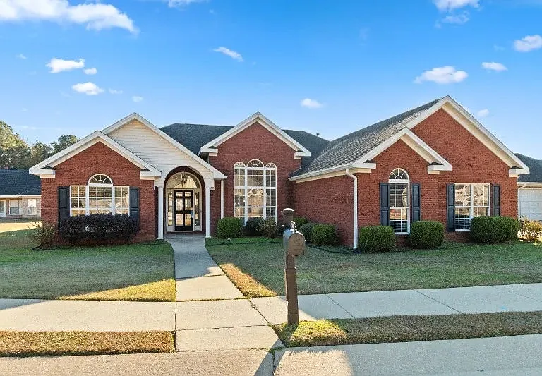 1803 Collier Way — Photo 1