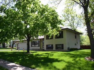 16568 Gerdine Path, Rosemount, MN 55068