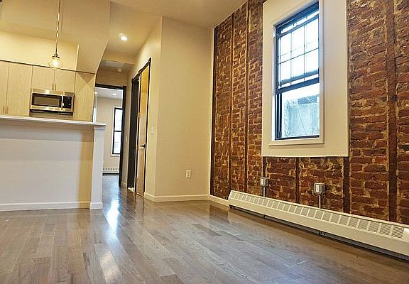 2nd image of 242 Menahan St Floor 1