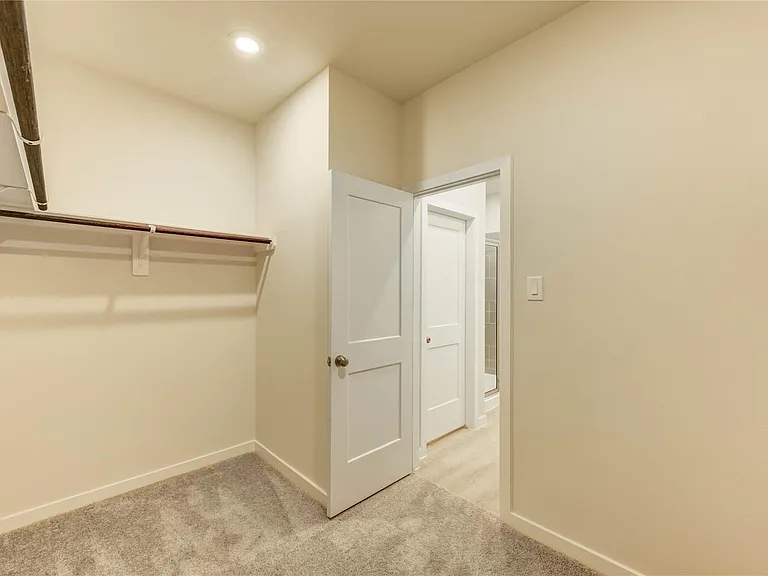 21526 George Wayne Way — Photo 36